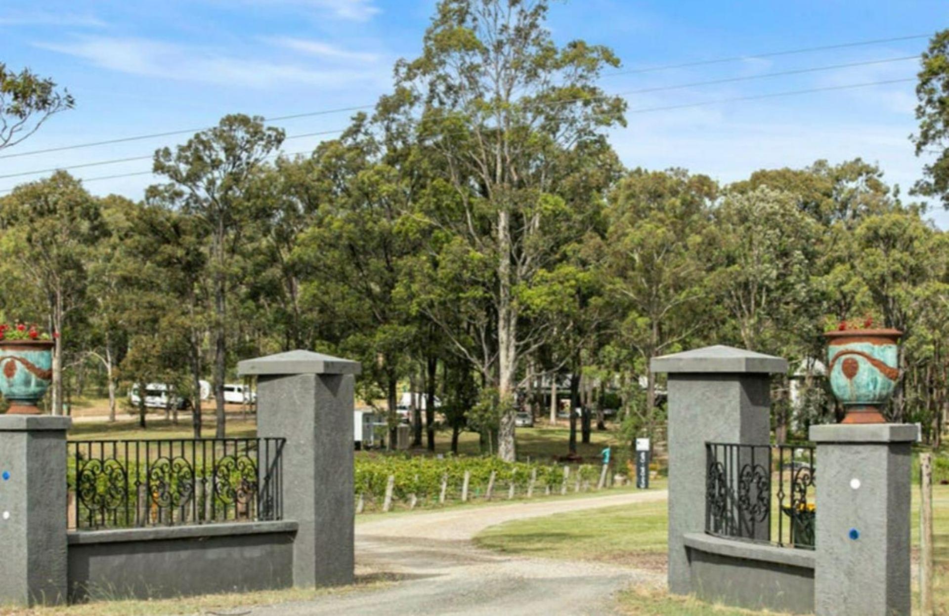 Shiraz - Pokolbin Glamping Villa Exterior photo